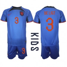 Nederländerna Matthijs de Ligt #3 Bortaställ Barn VM 2022 Korta ärmar (+ Korta byxor)
